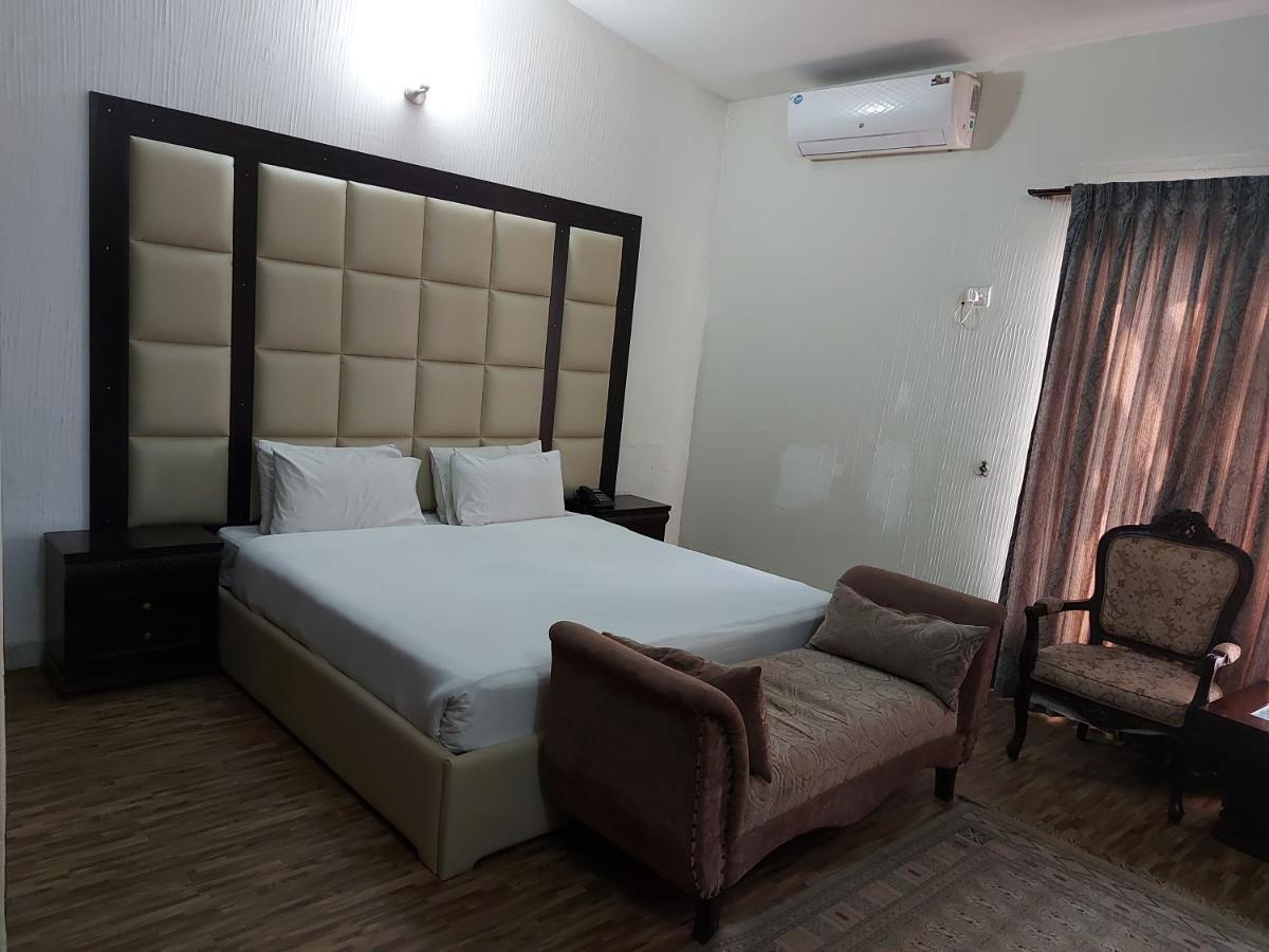 Casa Blanca Boutique Guest House Исламабад Екстериор снимка