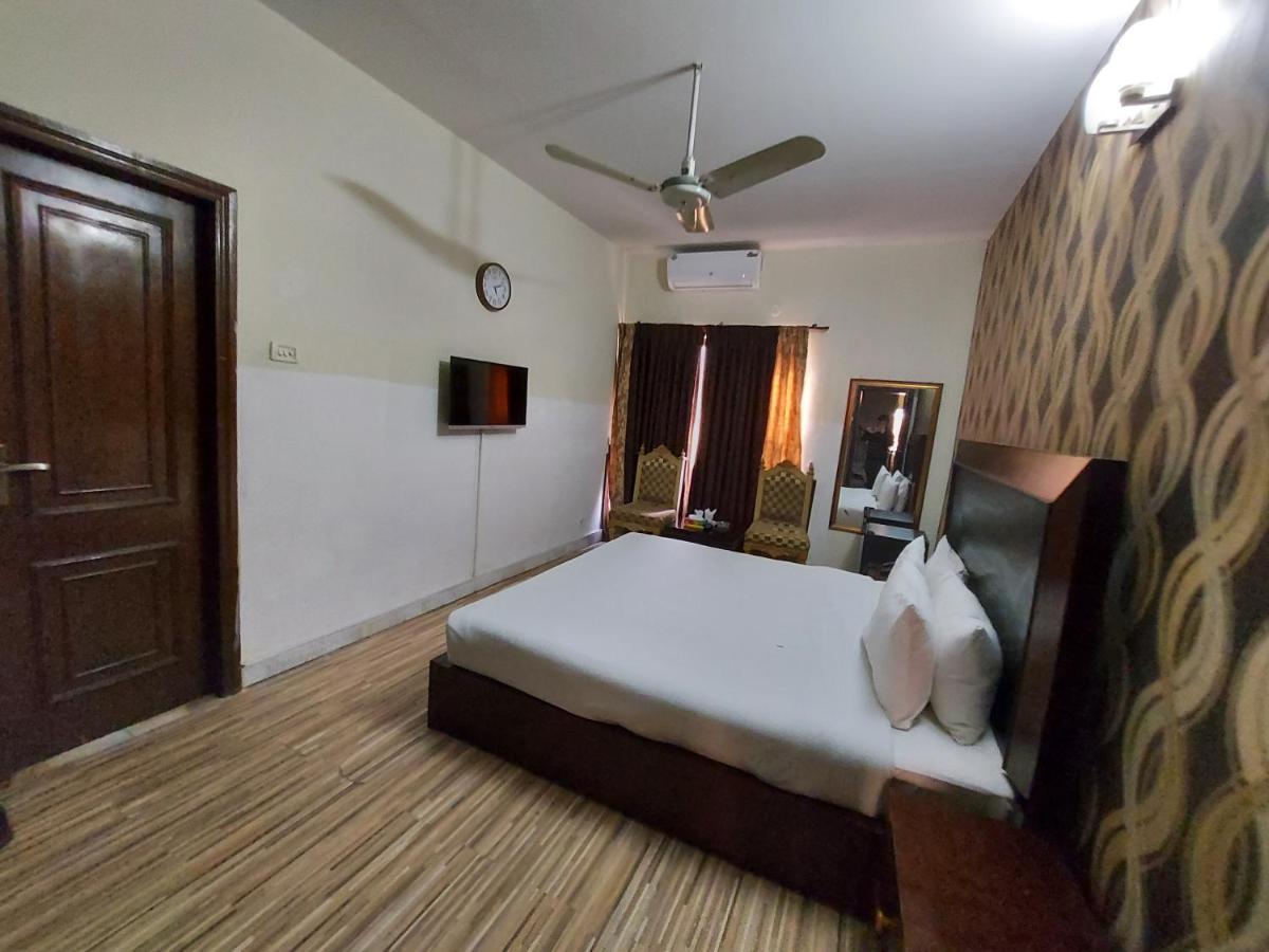 Casa Blanca Boutique Guest House Исламабад Екстериор снимка