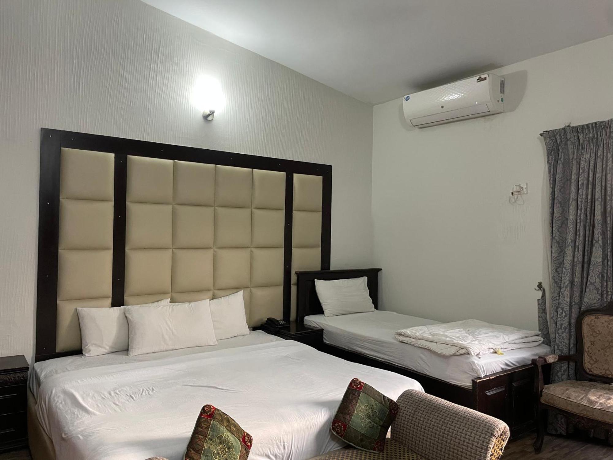 Casa Blanca Boutique Guest House Исламабад Екстериор снимка