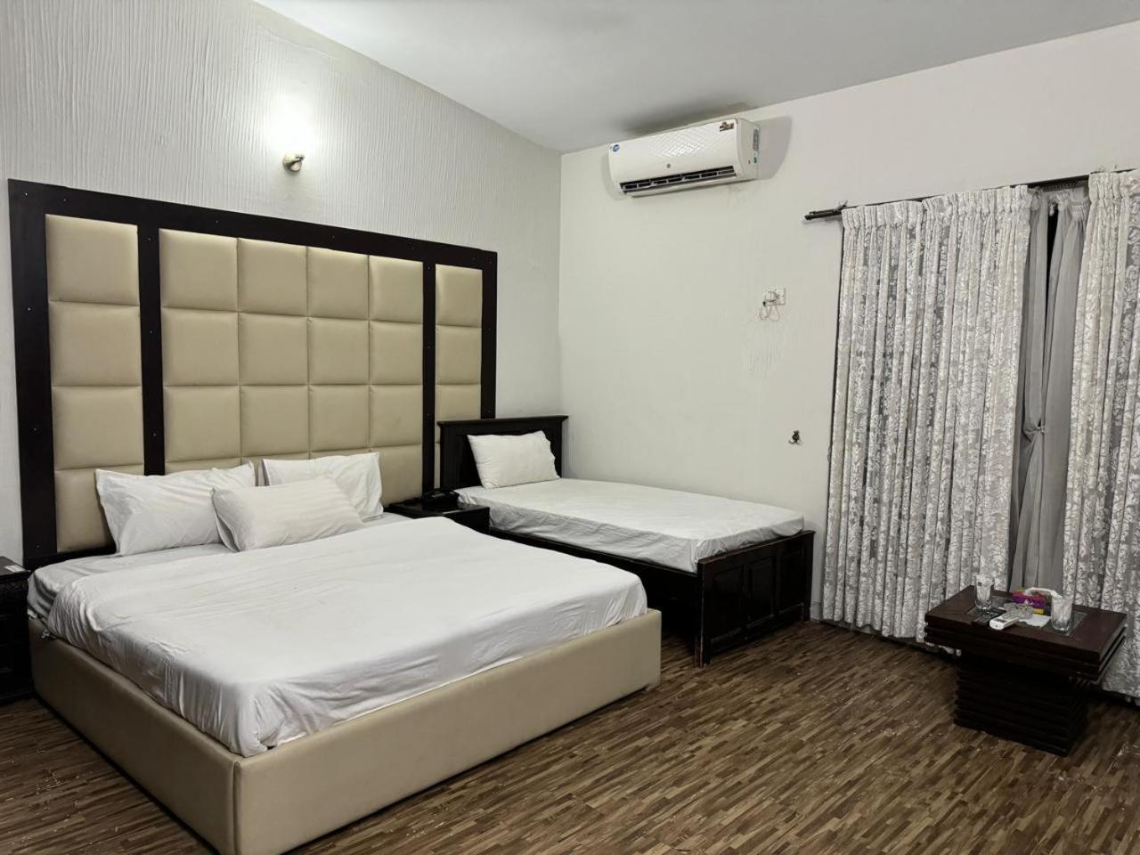 Casa Blanca Boutique Guest House Исламабад Екстериор снимка