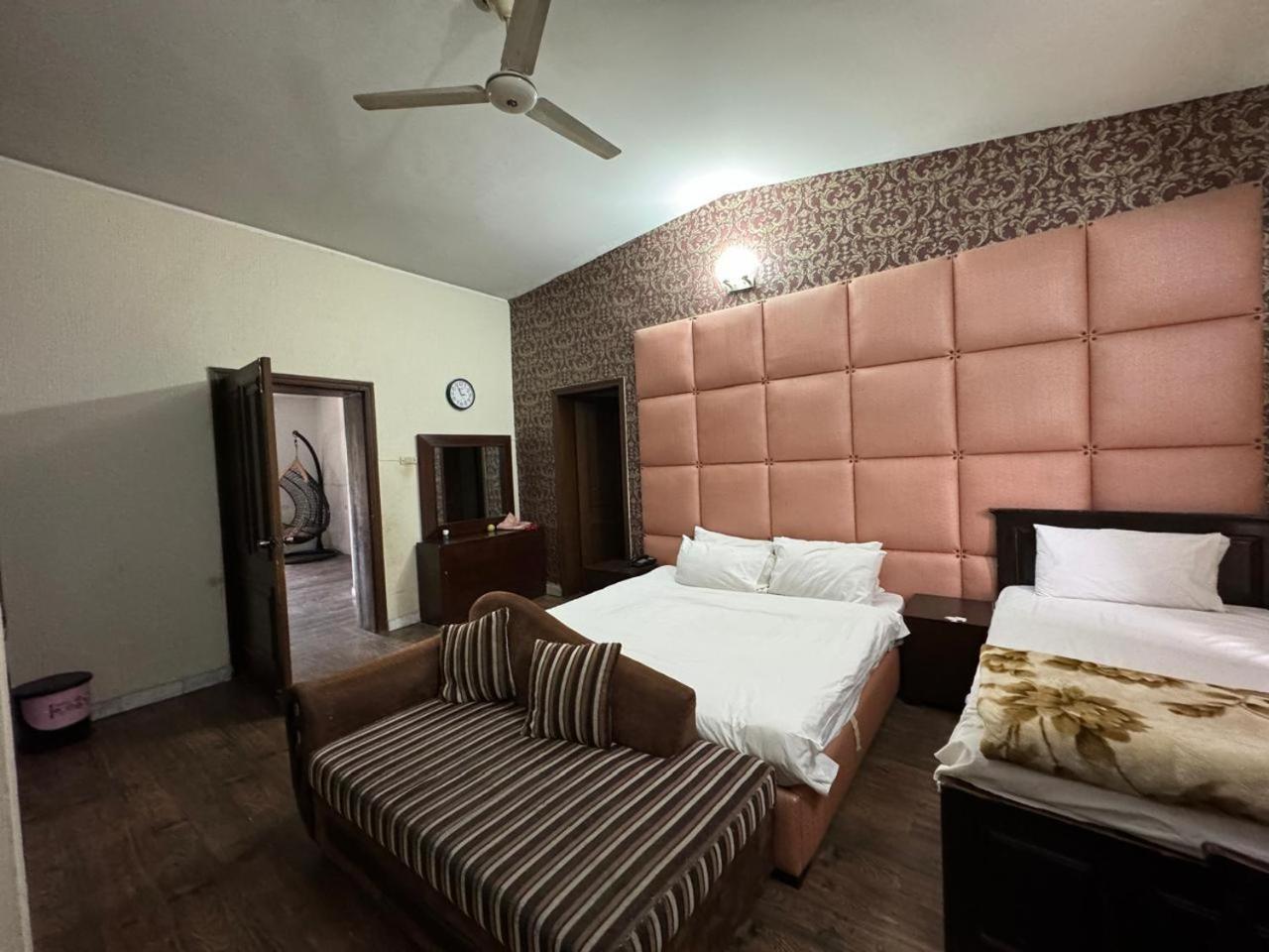 Casa Blanca Boutique Guest House Исламабад Екстериор снимка