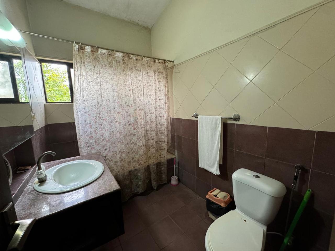 Casa Blanca Boutique Guest House Исламабад Екстериор снимка